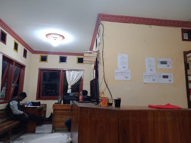 Antara Putus Asa dan Terluka